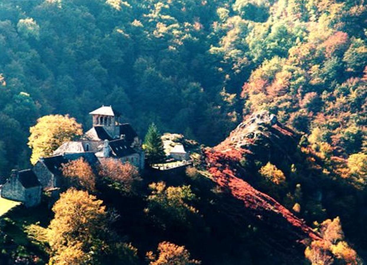 Maison Charmante A Florentin La Capelle Avec Jardin Et Vue Montagne Екстер'єр фото